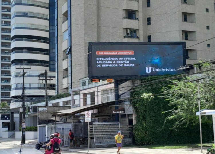 Publicidade fora de casa: OOH cresce 8% no Brasil e se consolida como mídia estratégica na era da hiperconectividade