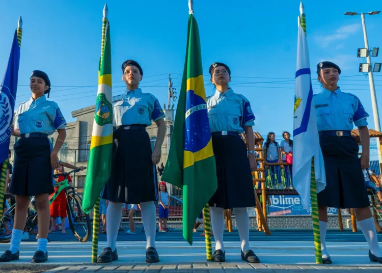 No momento, você está visualizando Prefeitura inicia Semana da Pátria 2025 com inauguração de nova área de convivência na Escola Adauto Ferreira Lima, no Timbó