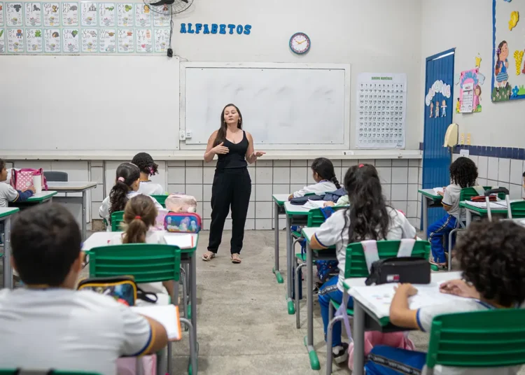 No momento, você está visualizando Prefeitura divulga edital para professores atuarem na Escola Bilíngue