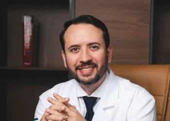 Cálculos renais: sintomas silenciosos podem atrasar o diagnóstico e agravar o quadro, alerta urologista
