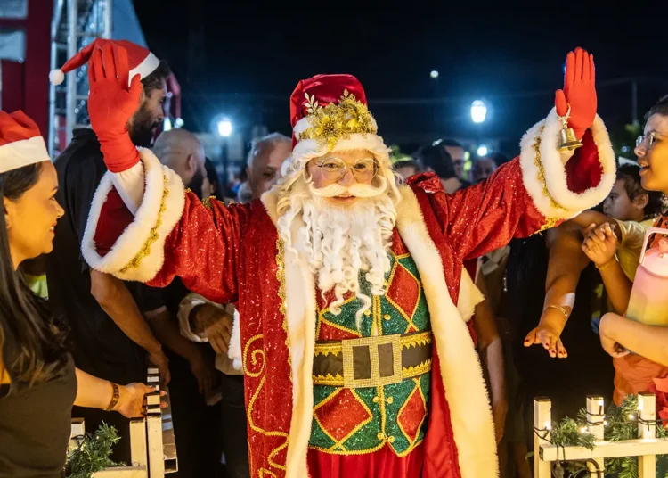 No momento, você está visualizando Natal de Brilho de Maracanaú 2025 acontecerá de 6 a 25 de dezembro com 10 Desfiles Natalinos e grande programação cultural