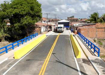 No momento, você está visualizando Nova Ponte do Jacomé, interligando Maracanaú e Pacatuba, será inaugurada na próxima segunda-feira, 15/12, com presença do governador Elmano de Freitas