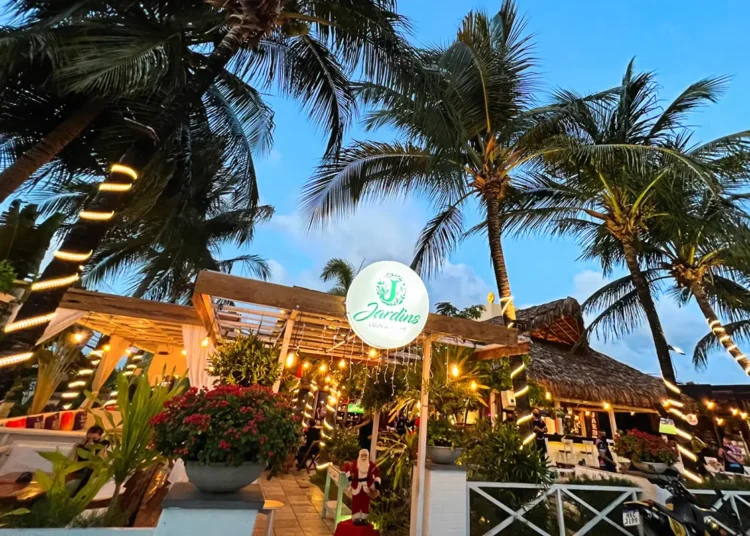Jardins Lounge Bar registra procura recorde por confraternizações e apresenta decoração natalina sustentável inédita