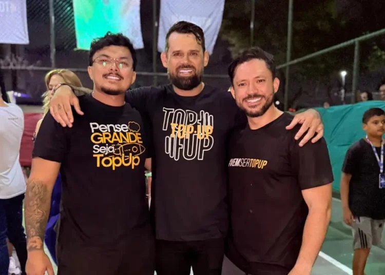 Grupo TOP UP de academias patrocina Grande Ceia de Natal na Praça João Pontes e promove noite de solidariedade para mais de mil pessoas