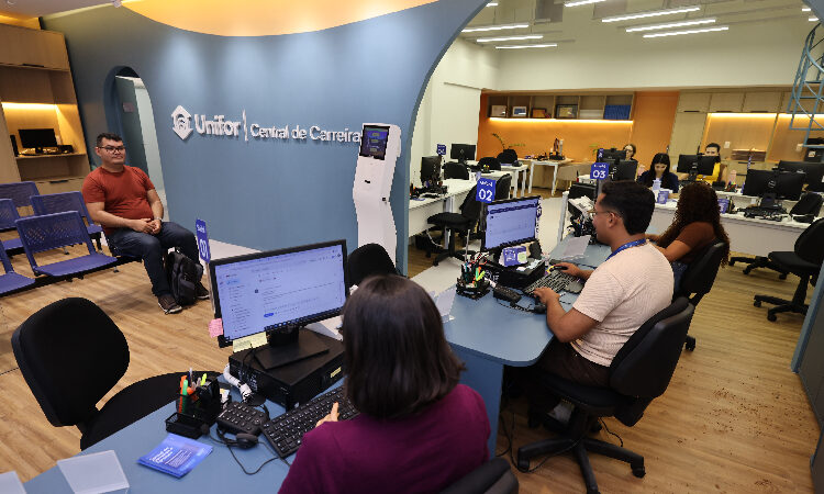 Unifor inaugura novo espaço da Central de Carreiras e Egressos