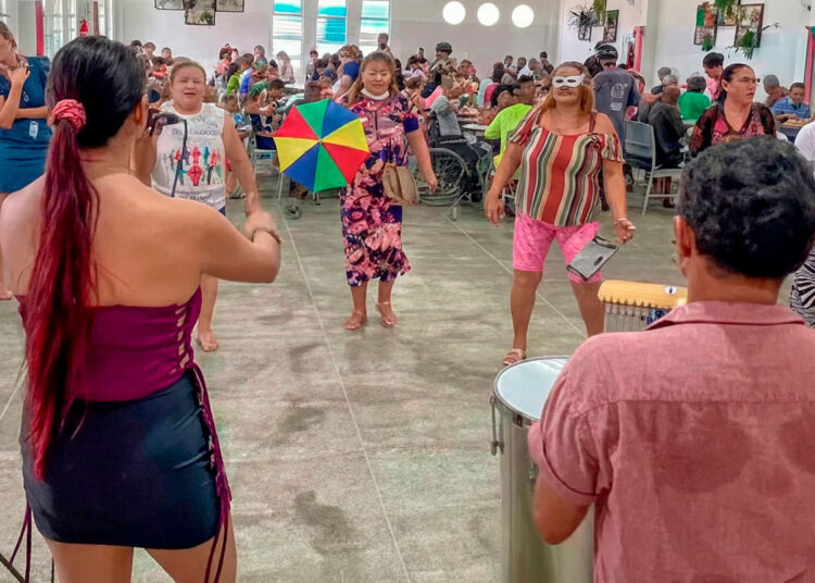 No momento, você está visualizando Pré-Carnaval do Restaurante Popular de Maracanaú une saúde, cidadania e cultura