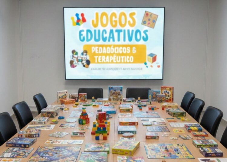 No momento, você está visualizando Secretaria de Saúde de Maracanaú promove curso sobre Jogos Educativos, Pedagógicos e Terapêuticos