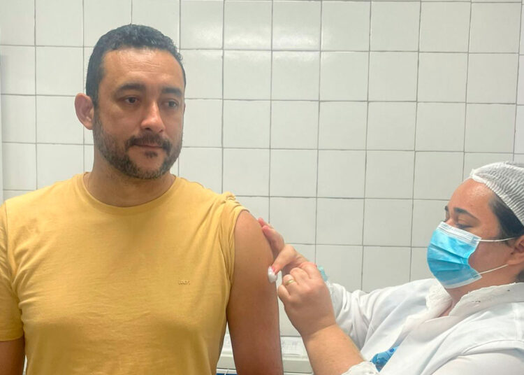No momento, você está visualizando Maracanaú e Governo do Estado antecipam vacinação contra influenza e iniciará imunização nas unidades de saúde