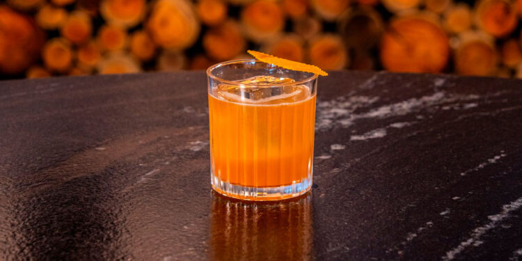 Parrileiro lança nova carta de drinks e aposta em bebidas sem álcool e sem açúcar