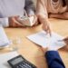 Contratos bancários abusivos crescem no Brasil e podem transformar dívidas em armadilhas financeiras, alerta advogada especialista