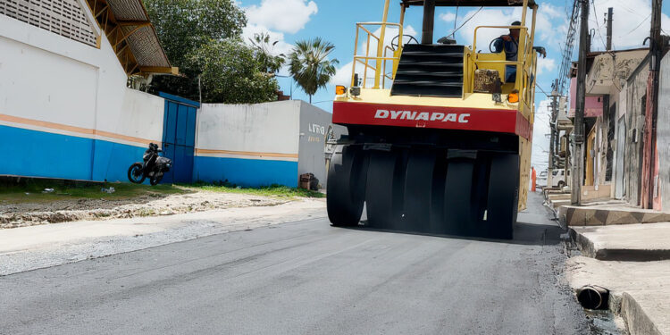 No momento, você está visualizando Cagece inicia recuperação das ruas do Jardim Bandeirante após solicitação formal da Prefeitura de Maracanaú
