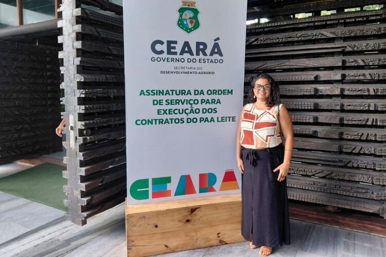 No momento, você está visualizando Maracanaú participa de solenidade de assinatura dos contratos do PAA Leite Ceará