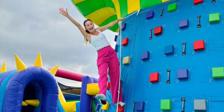 Iguatemi Bosque recebe “Jump Around”, o maior castelo inflável da América Latina e abre programação para as férias de julho