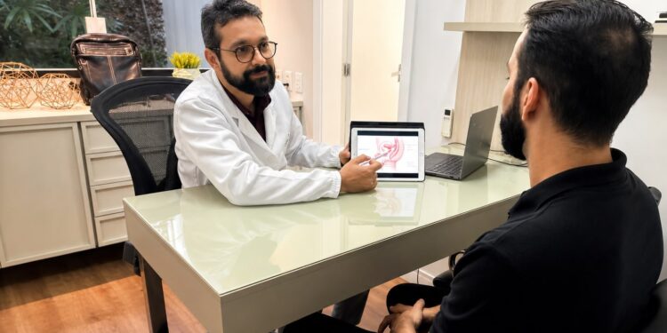 Homens ainda procuram o médico apenas quando a doença aparece, e hábito pode comprometer até a fertilidade