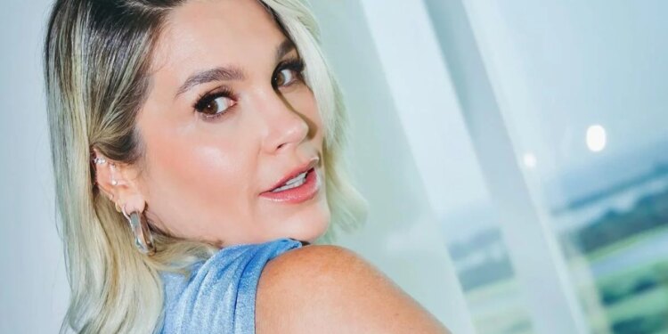 Flávia Alessandra emociona em reflexão sobre amor aos pets: "Família"
