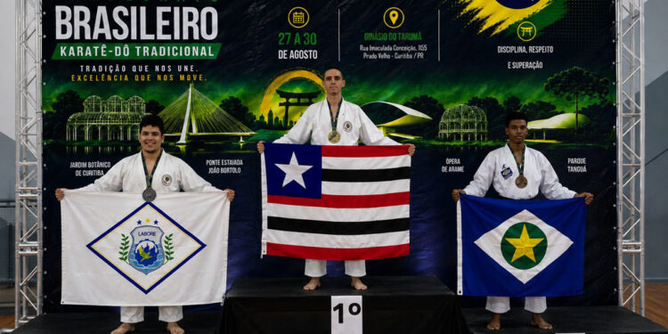 No momento, você está visualizando Erik Marlon conquista duas medalhas no Brasileiro de Karatê-Dô e mira novo desafio mundial no Egito