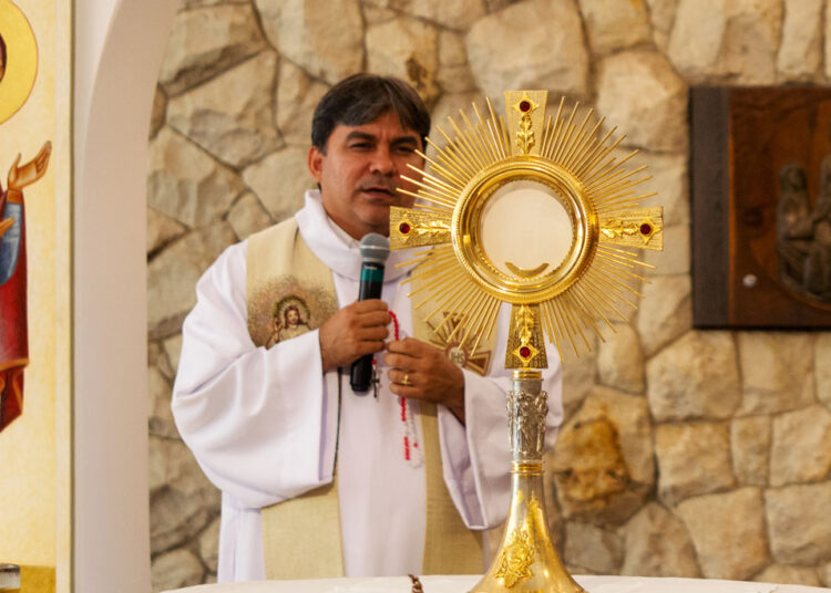 Festa dos Arcanjos reúne música, oração e Santa Missa em Fortaleza