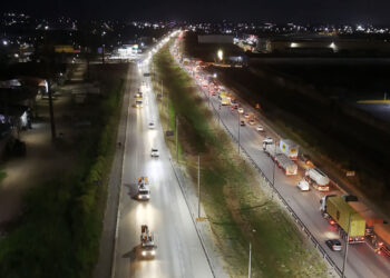 No momento, você está visualizando Prefeitura de Maracanaú entregou mais uma etapa da iluminação pública no Anel Viário com 2,5 quilômetros de luminárias de LED