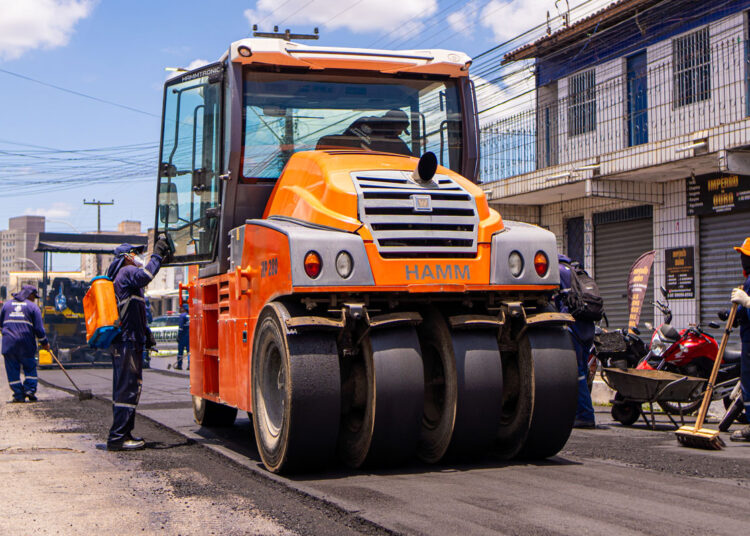 Programa Asfalto Novo completa 60 dias beneficiando 10 bairros e atendendo 110 ruas e avenidas