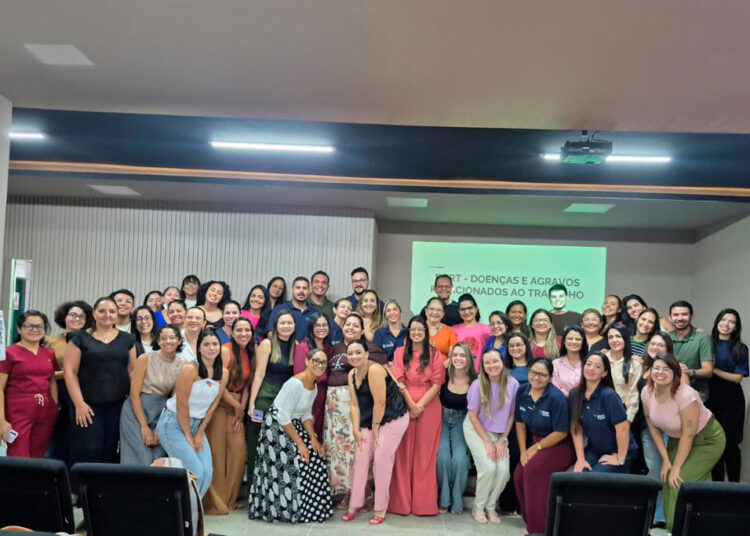 Capacitação sobre saúde do trabalhador reúne 90 profissionais da rede municipal em Maracanaú