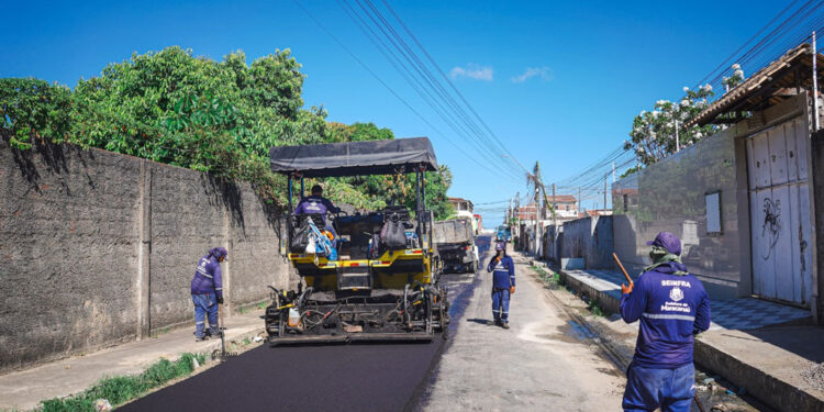Prefeitura de Maracanaú executa pavimentação em 11 vias do Jardim Bandeirantes