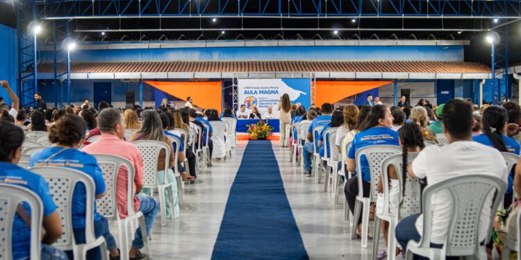 Prefeitura inaugura quadra de eventos e refeitório no CMEP Eneida Soares Pessoa e amplia oferta de qualificação profissional
